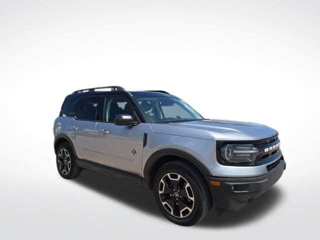 Certified 2022 Ford Bronco Sport Outer Banks w/ Tech Package AWD/4WD image 5