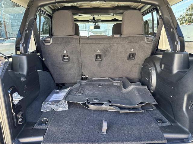 Used 2023 Jeep Wrangler Rubicon image 9