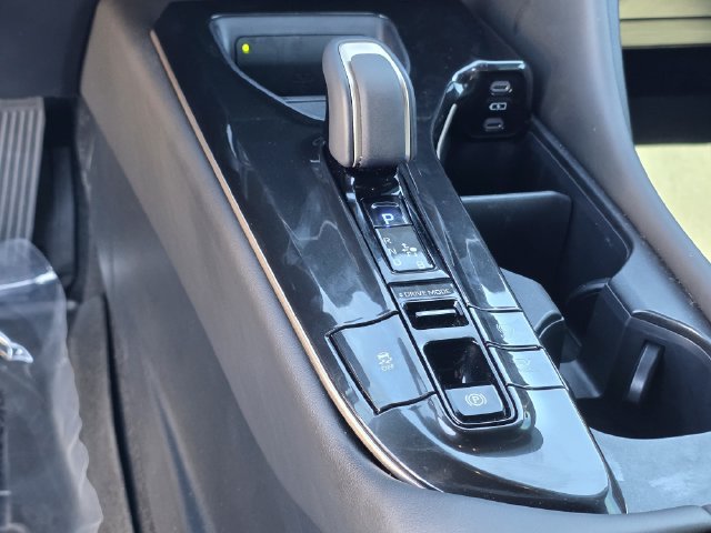 Used 2026 Toyota Crown AWD/4WD image 24