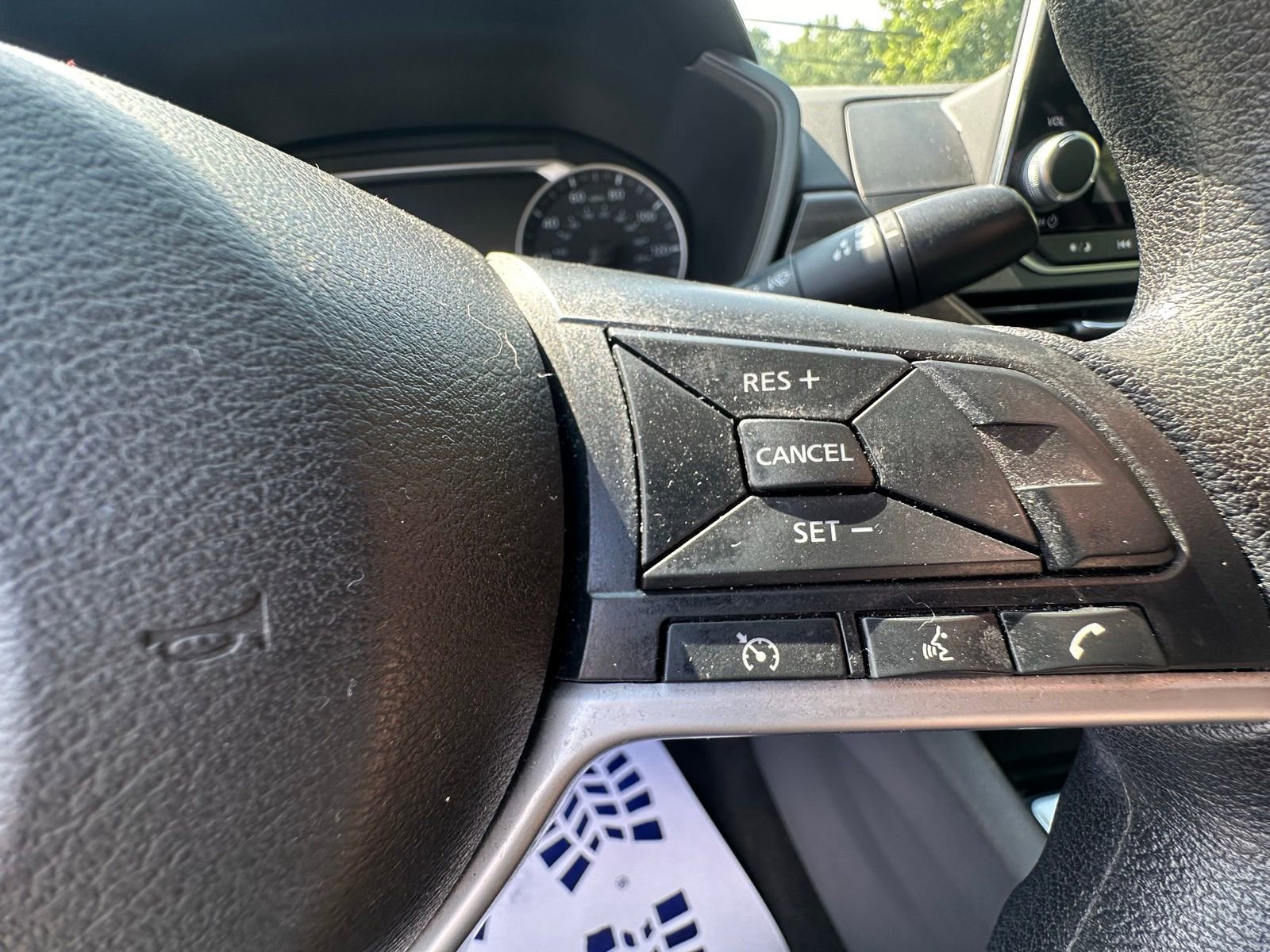 Used 2024 Nissan Altima 2.5 SV FWD image 19