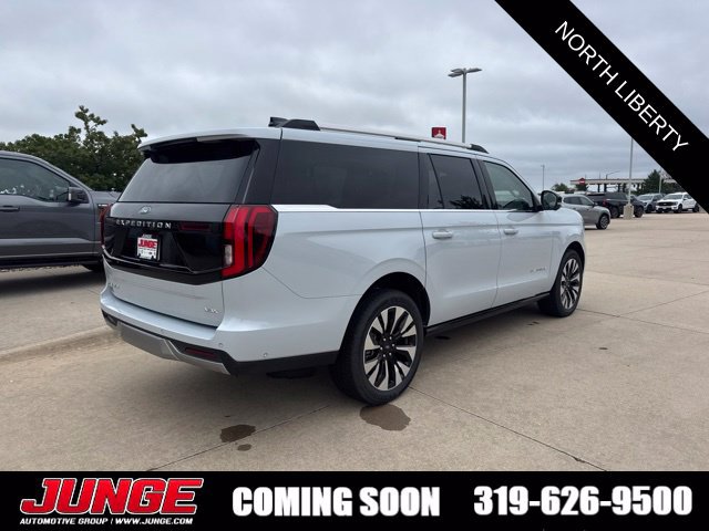 Certified 2025 Ford Expedition Max Platinum w/ Driver's Package AWD/4WD image 7
