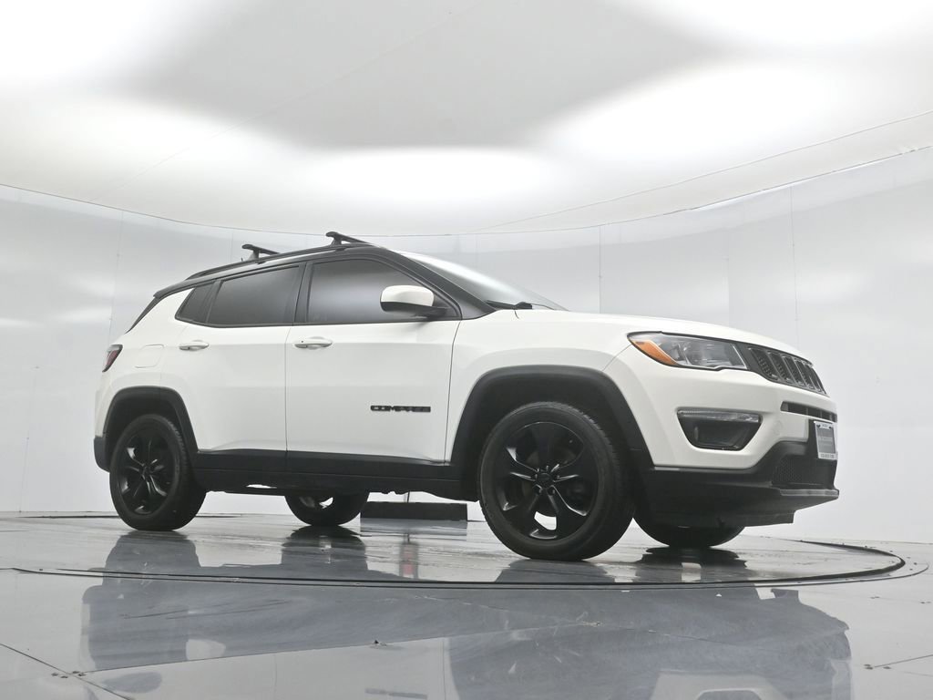 Used 2020 Jeep Compass Latitude image 2