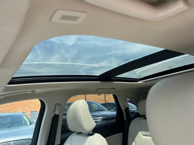Certified 2023 Ford Edge Titanium w/ Equipment Group 301A AWD/4WD image 19