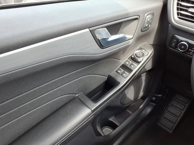 Certified 2023 Ford Escape Platinum w/ Premium Technology Package AWD/4WD image 14