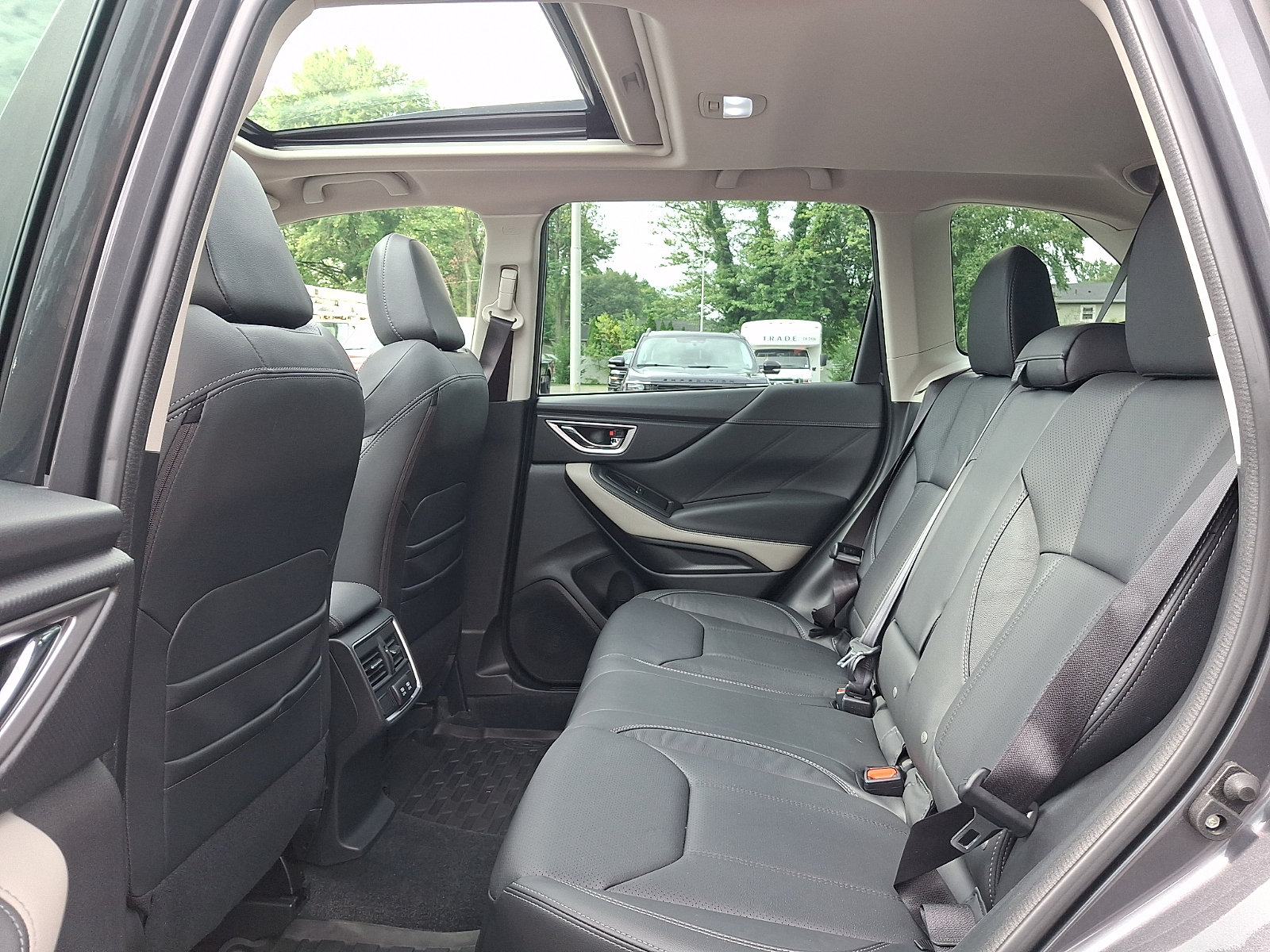 Used 2023 Subaru Forester Limited w/ Popular Package #2 AWD/4WD image 11