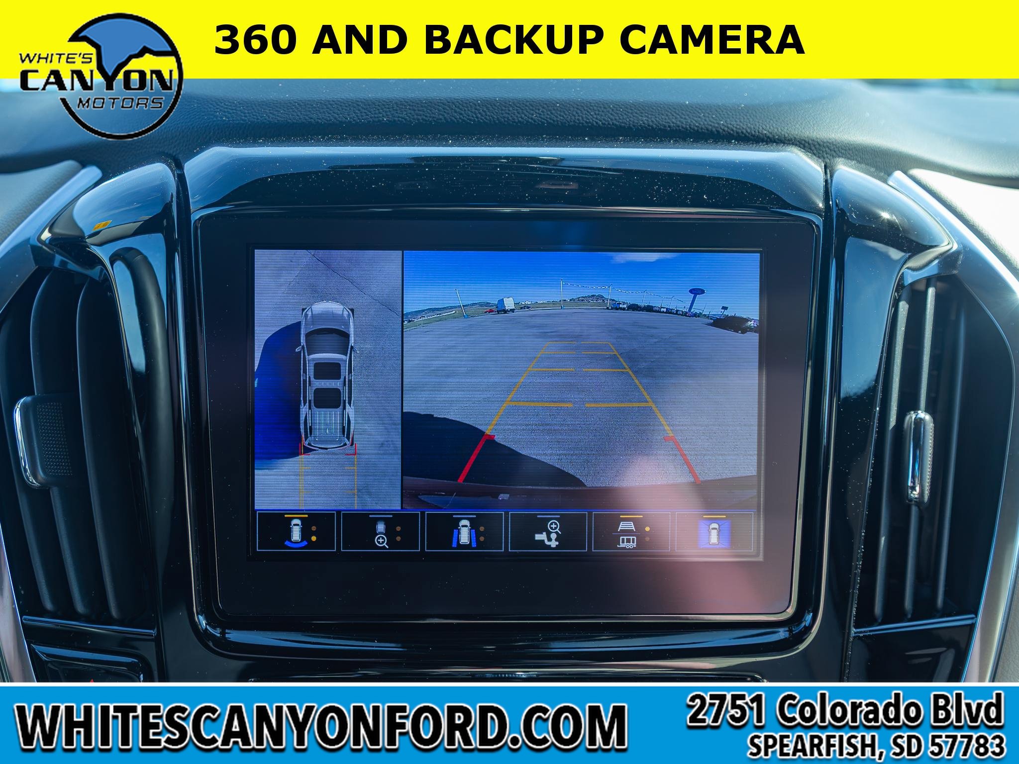 Used 2023 Chevrolet Traverse LT w/ LT Premium Package AWD/4WD image 9