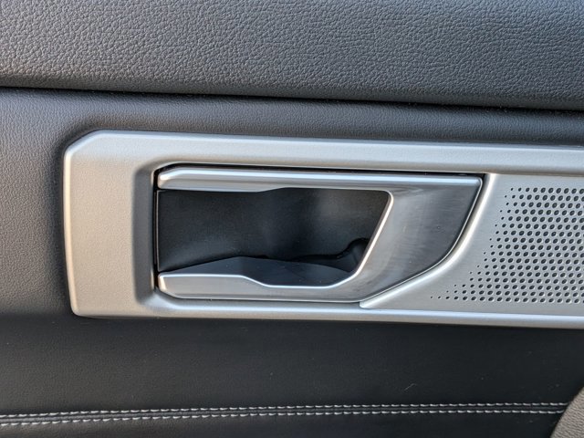 Certified 2023 Ford Explorer Limited w/ Limited Technology Package image 30
