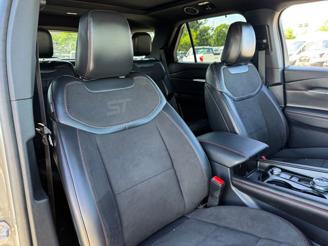 Certified 2025 Ford Explorer ST AWD/4WD image 18