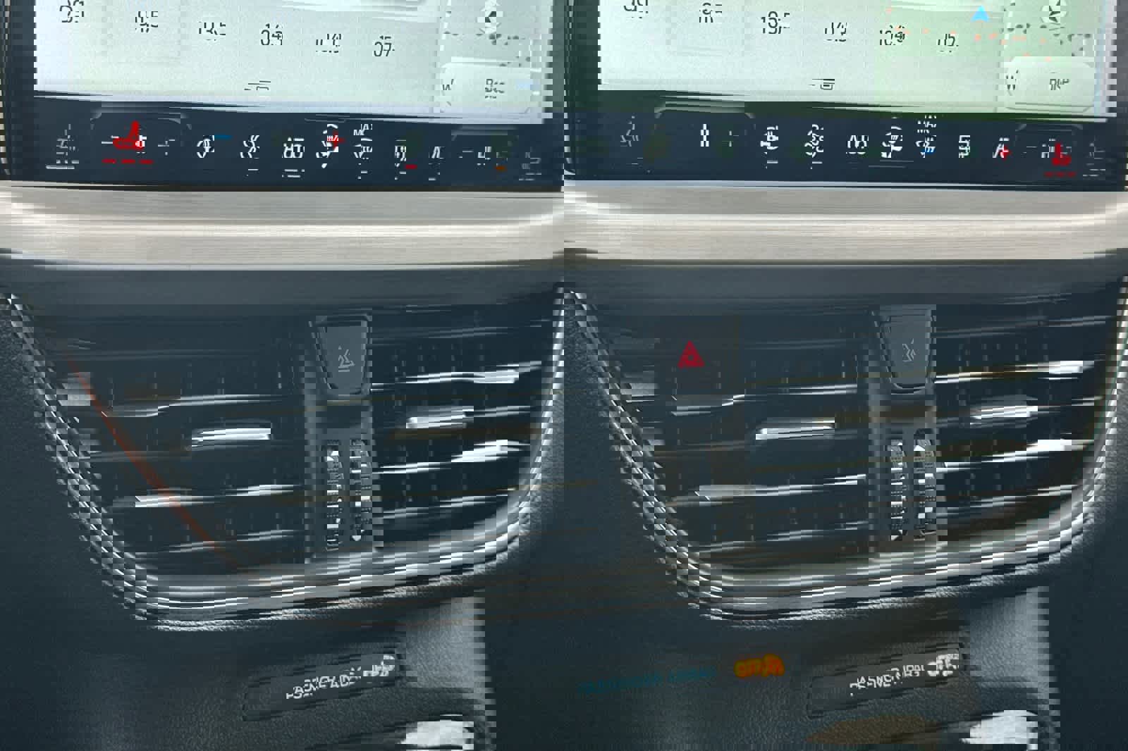 Certified 2025 Ford Escape Platinum image 21