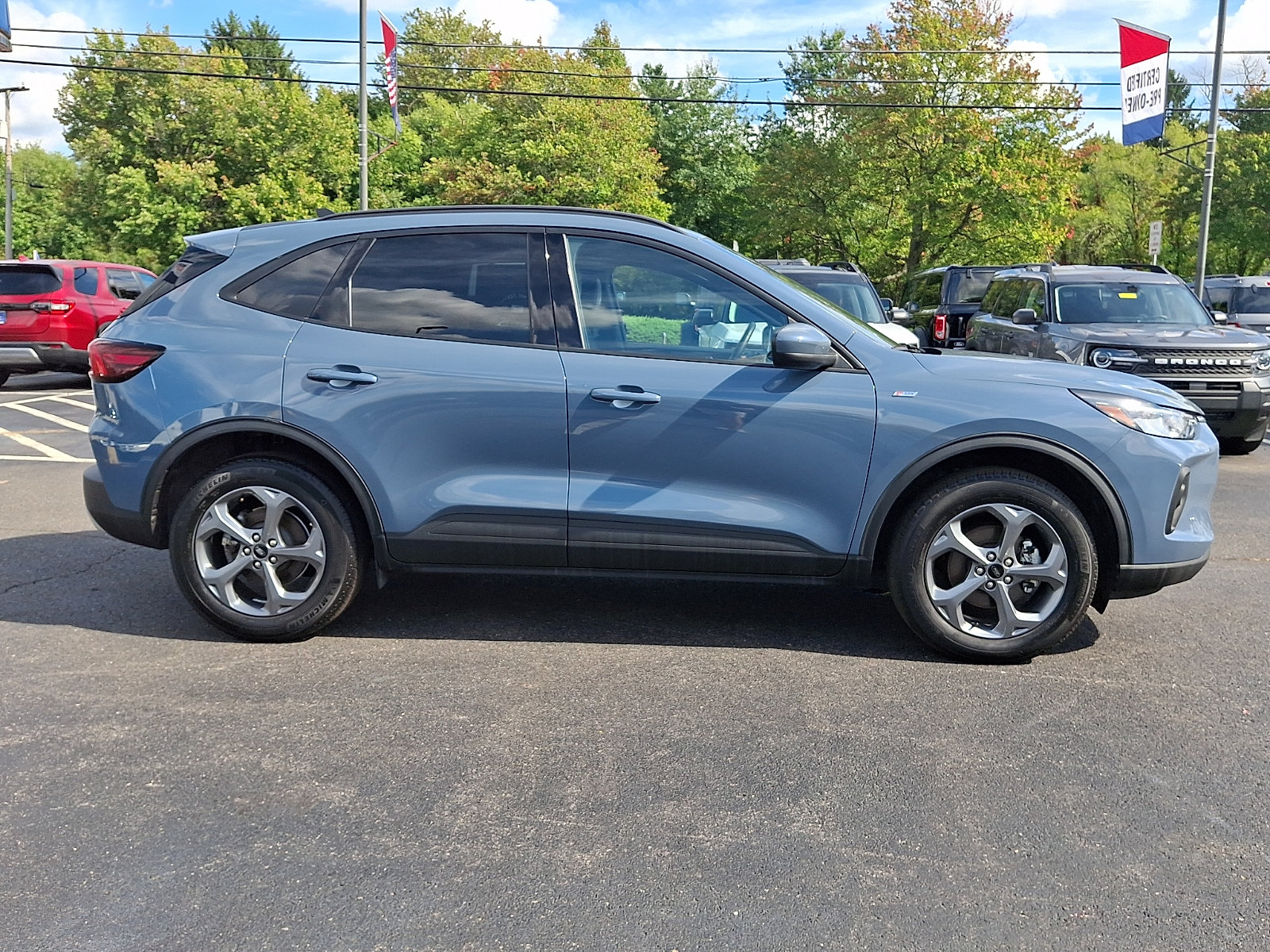 Certified 2025 Ford Escape ST-Line Select AWD/4WD image 8