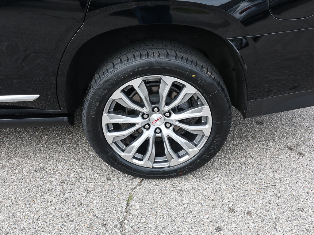 Used 2022 GMC Yukon Denali AWD/4WD image 3