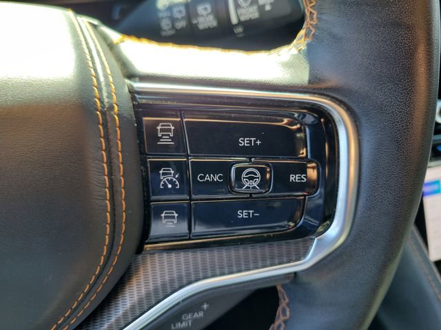 Used 2023 Jeep Grand Wagoneer Series III w/ Rear Seat Video Group 1 AWD/4WD image 6