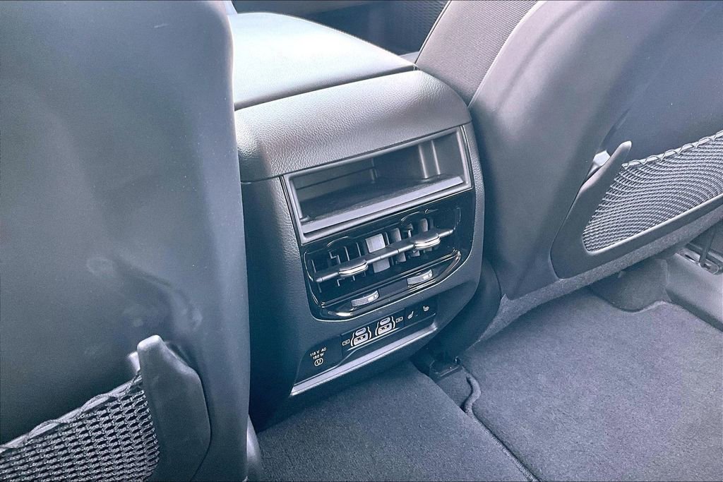 Used 2023 Jeep Grand Cherokee Limited AWD/4WD image 33