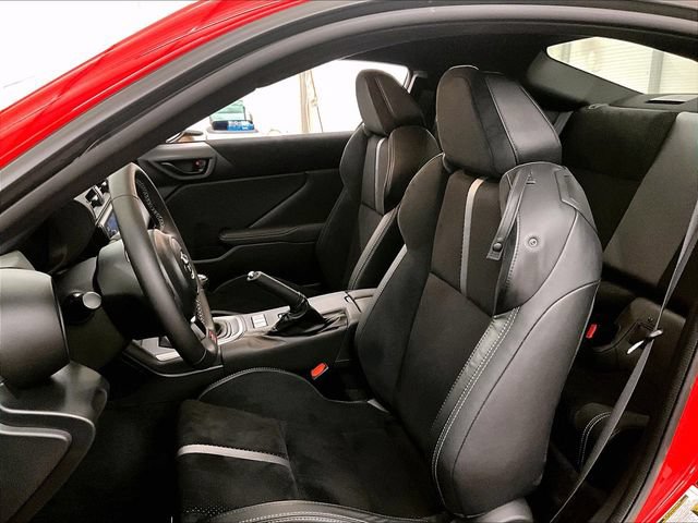 Used 2023 Toyota GR86 Premium w/ ALL Weather Mat Package (TMS) RWD image 24