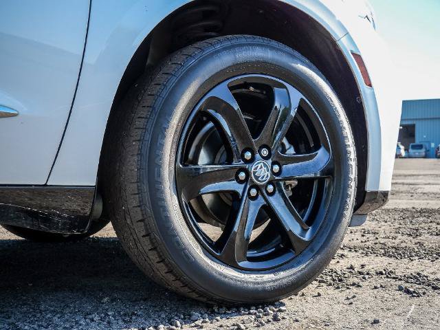 Used 2023 Buick Enclave Essence w/ Sport Touring Edition FWD image 9