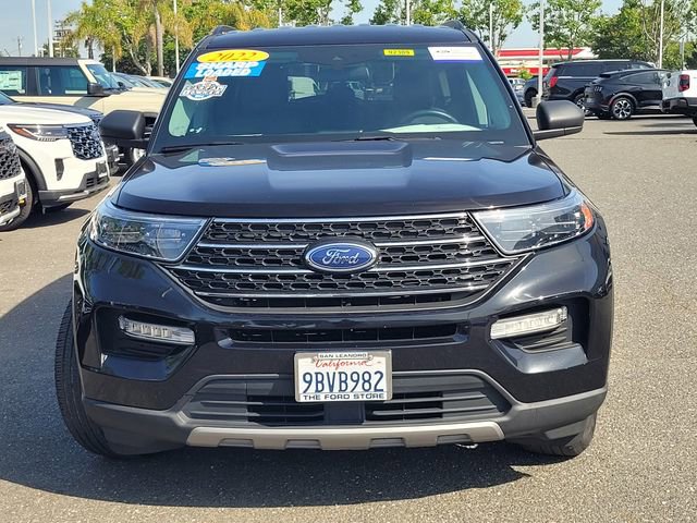 Certified 2022 Ford Explorer XLT w/ Equipment Group 202A RWD image 2