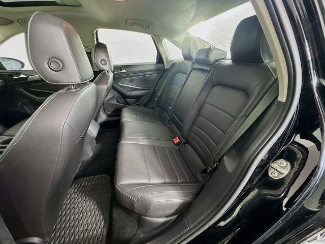 Used 2021 Volkswagen Jetta SE FWD image 22