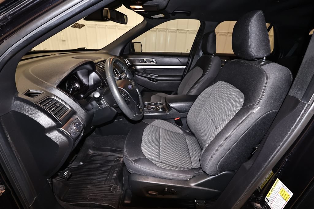 Certified 2019 Ford Explorer XLT w/ Equipment Group 201A AWD/4WD image 13