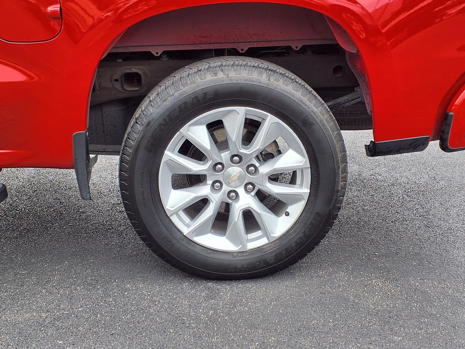Used 2024 Chevrolet Silverado 1500 Custom RWD image 10