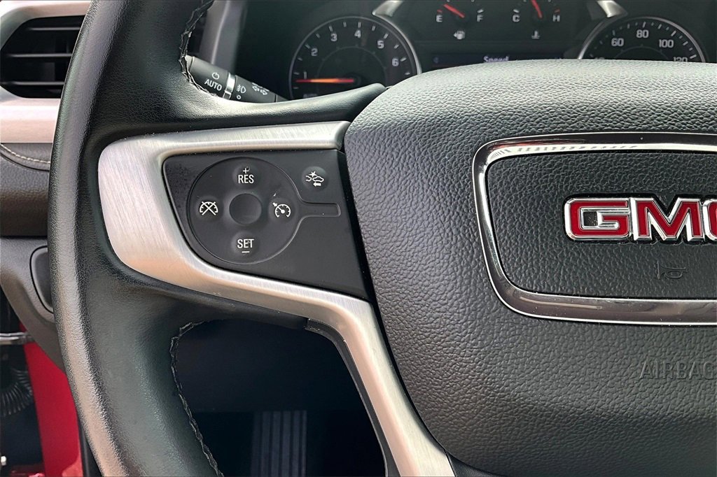 Used 2023 GMC Acadia SLT image 18
