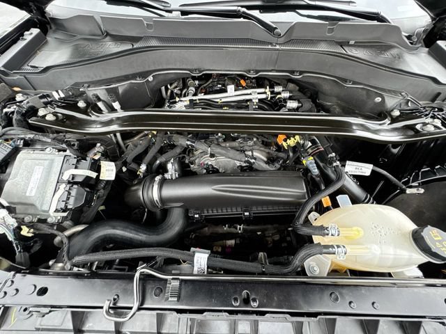 Certified 2025 Ford Explorer ST-Line AWD/4WD image 27