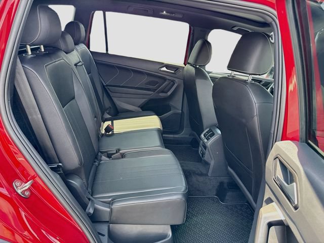 Used 2024 Volkswagen Tiguan SE R-Line AWD/4WD image 36