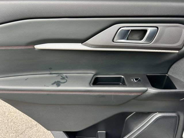 Certified 2025 Ford Explorer ST-Line AWD/4WD image 19