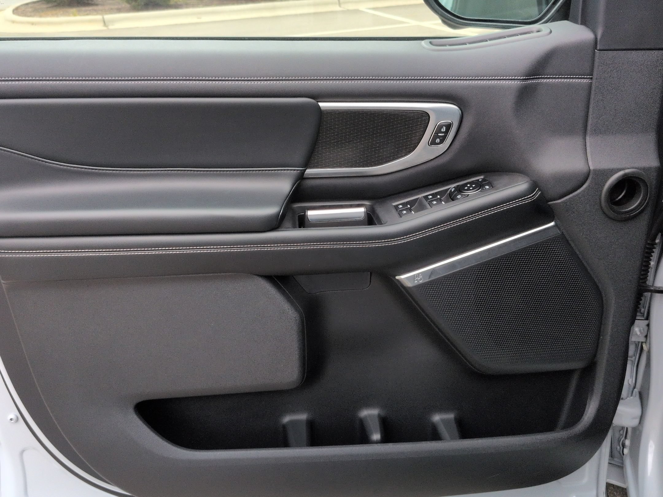 Certified 2025 Ford Expedition Max Platinum w/ Stealth Appearance Package AWD/4WD image 13