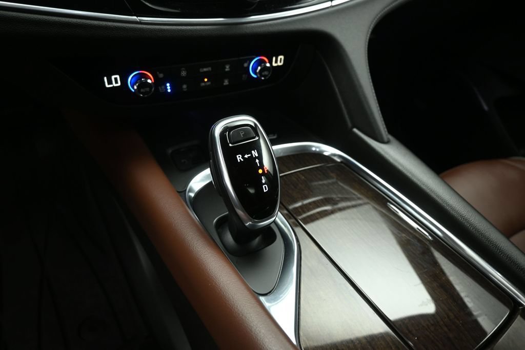 Used 2020 Buick Enclave Avenir w/ Avenir Technology Package FWD image 15