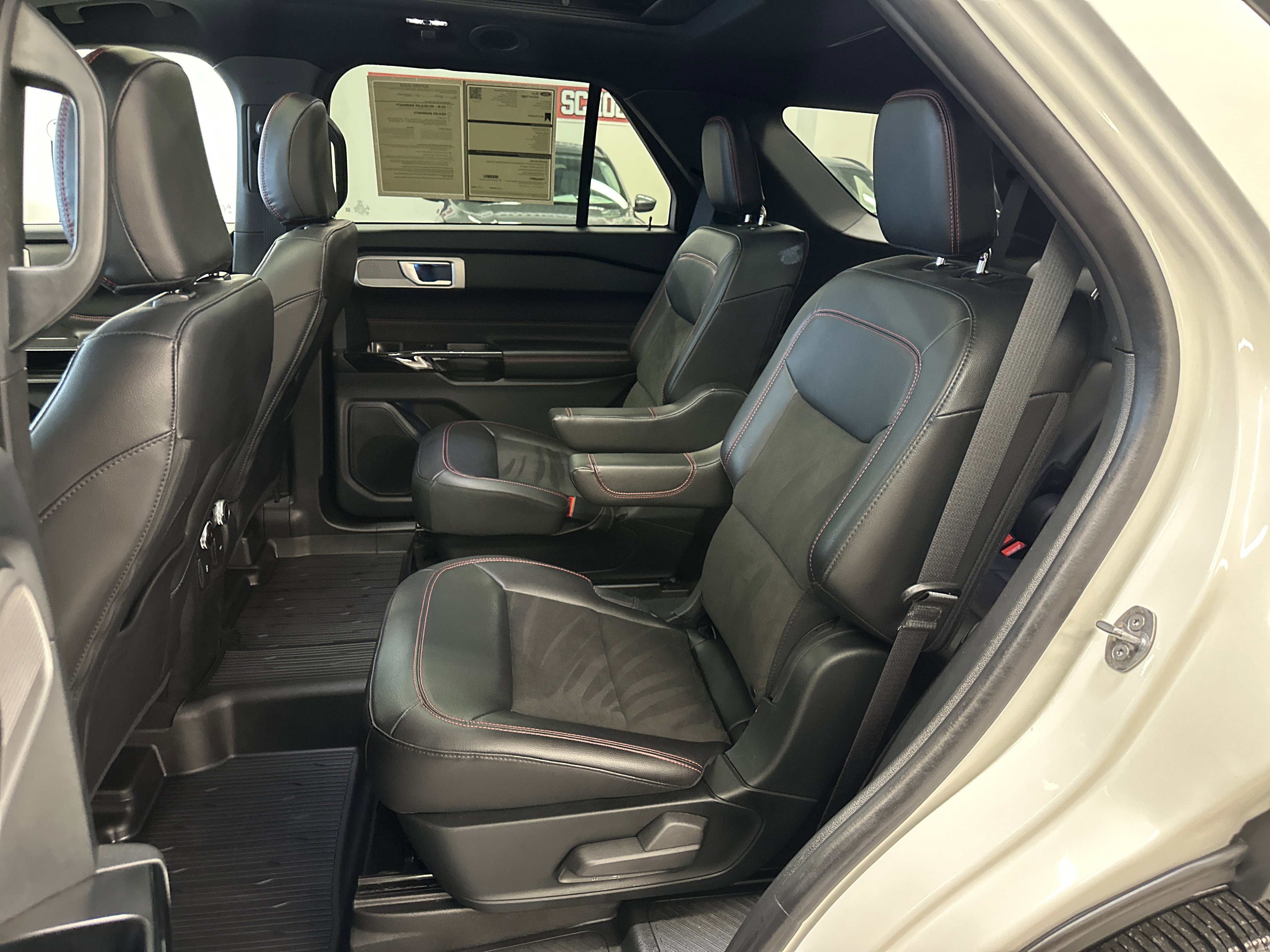 Certified 2023 Ford Explorer ST-Line w/ Class IV Trailer Tow Package image 6