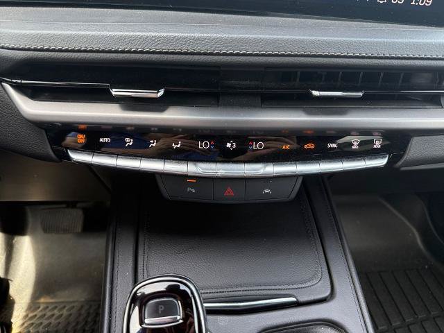 Used 2024 Cadillac XT4 Premium Luxury AWD/4WD image 33