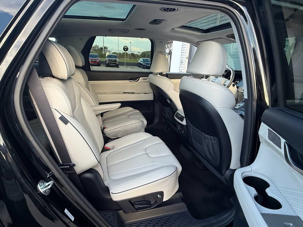 Used 2024 Hyundai Palisade Calligraphy FWD image 17