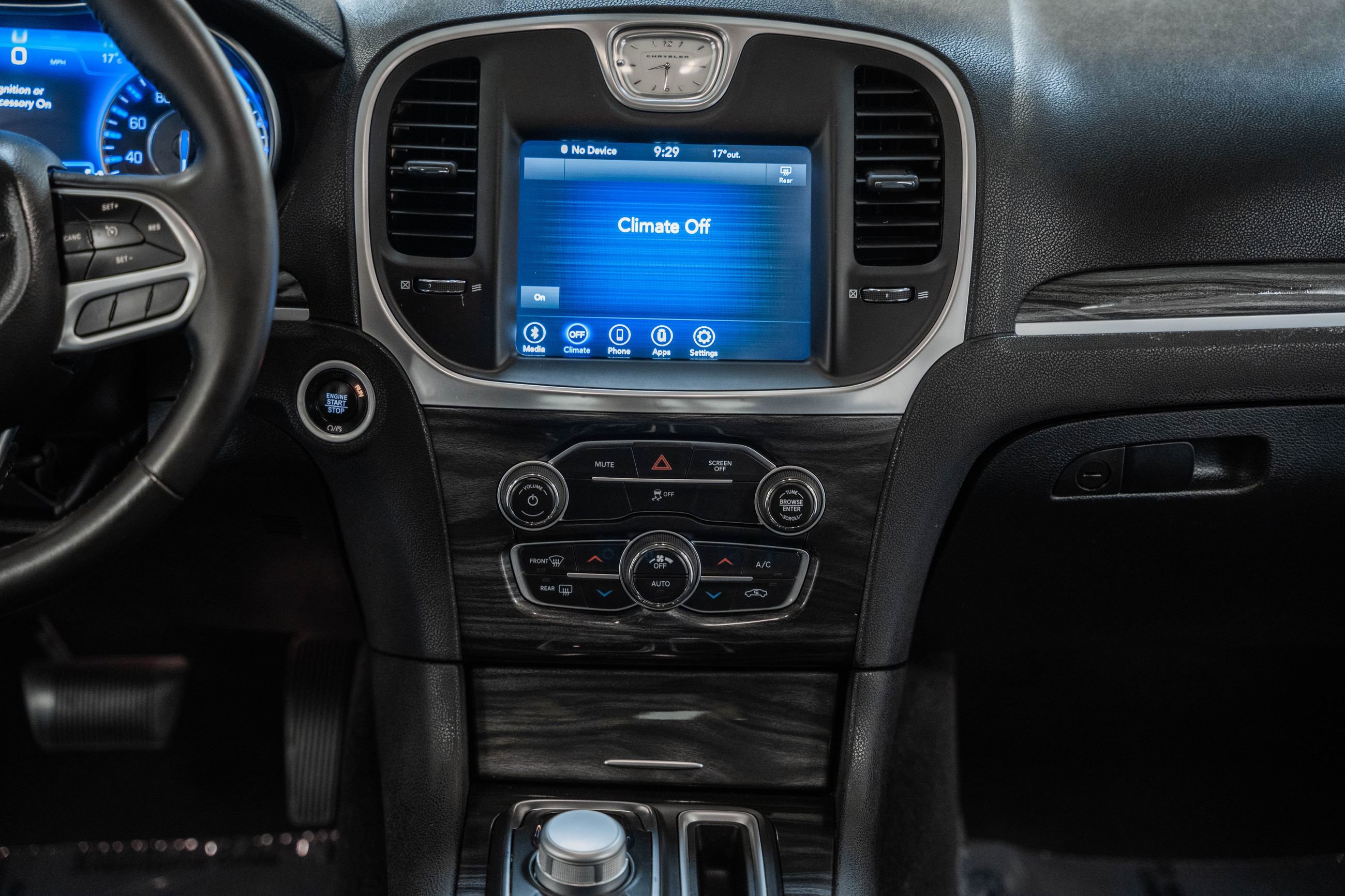 Used 2021 Chrysler 300 Touring w/ Sport Appearance Package image 25