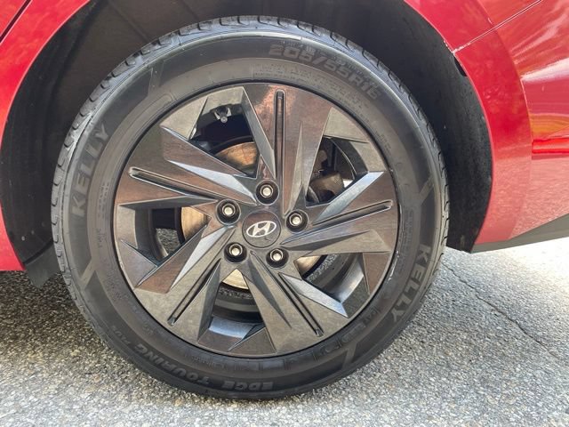 Used 2021 Hyundai Elantra SEL w/ Convenience Package FWD image 9