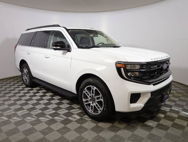 Certified 2025 Ford Expedition Active AWD/4WD image 4
