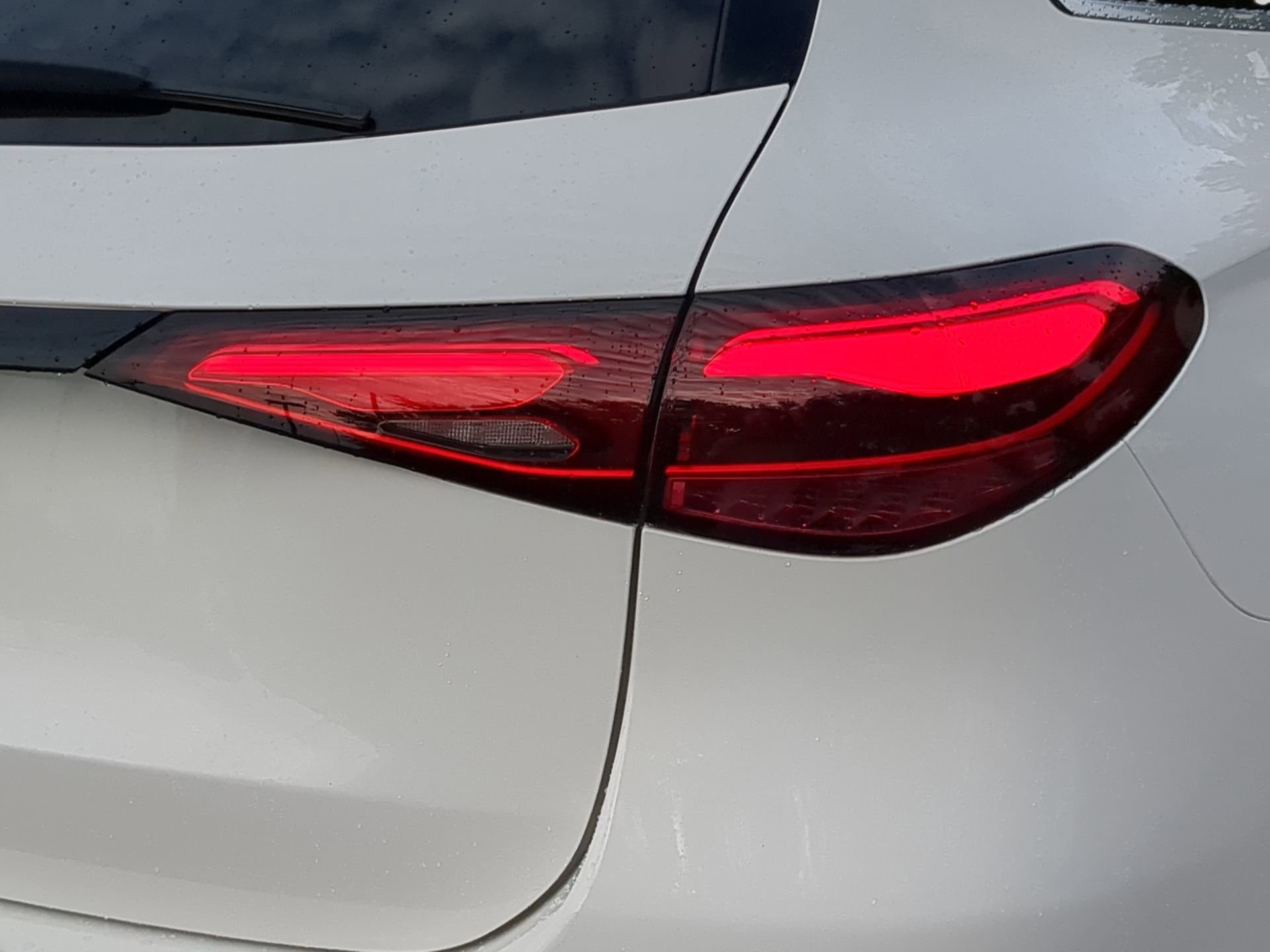 Used 2025 Mercedes-Benz GLC 300 image 45