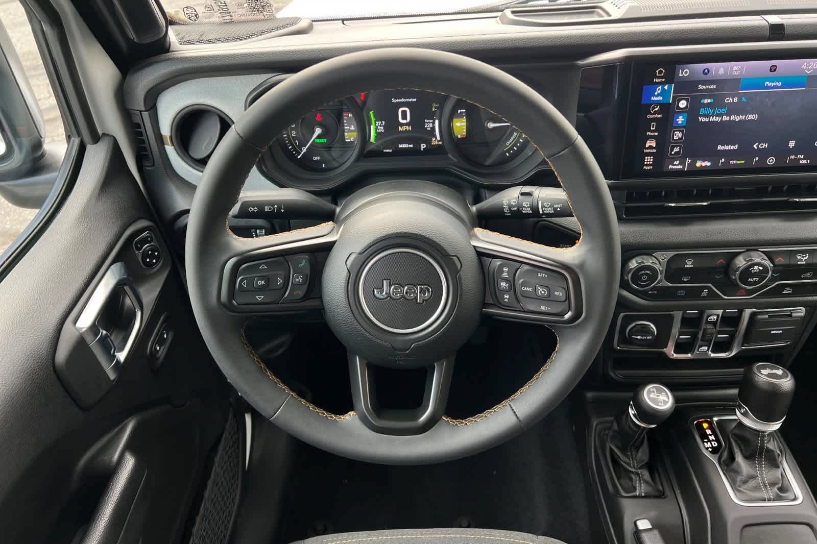 Used 2024 Jeep Wrangler Unlimited AWD/4WD image 15