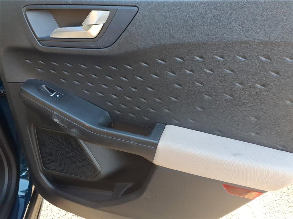 Certified 2020 Ford Escape SE image 10