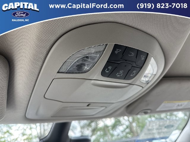 Used 2025 Chrysler Pacifica Select FWD image 31