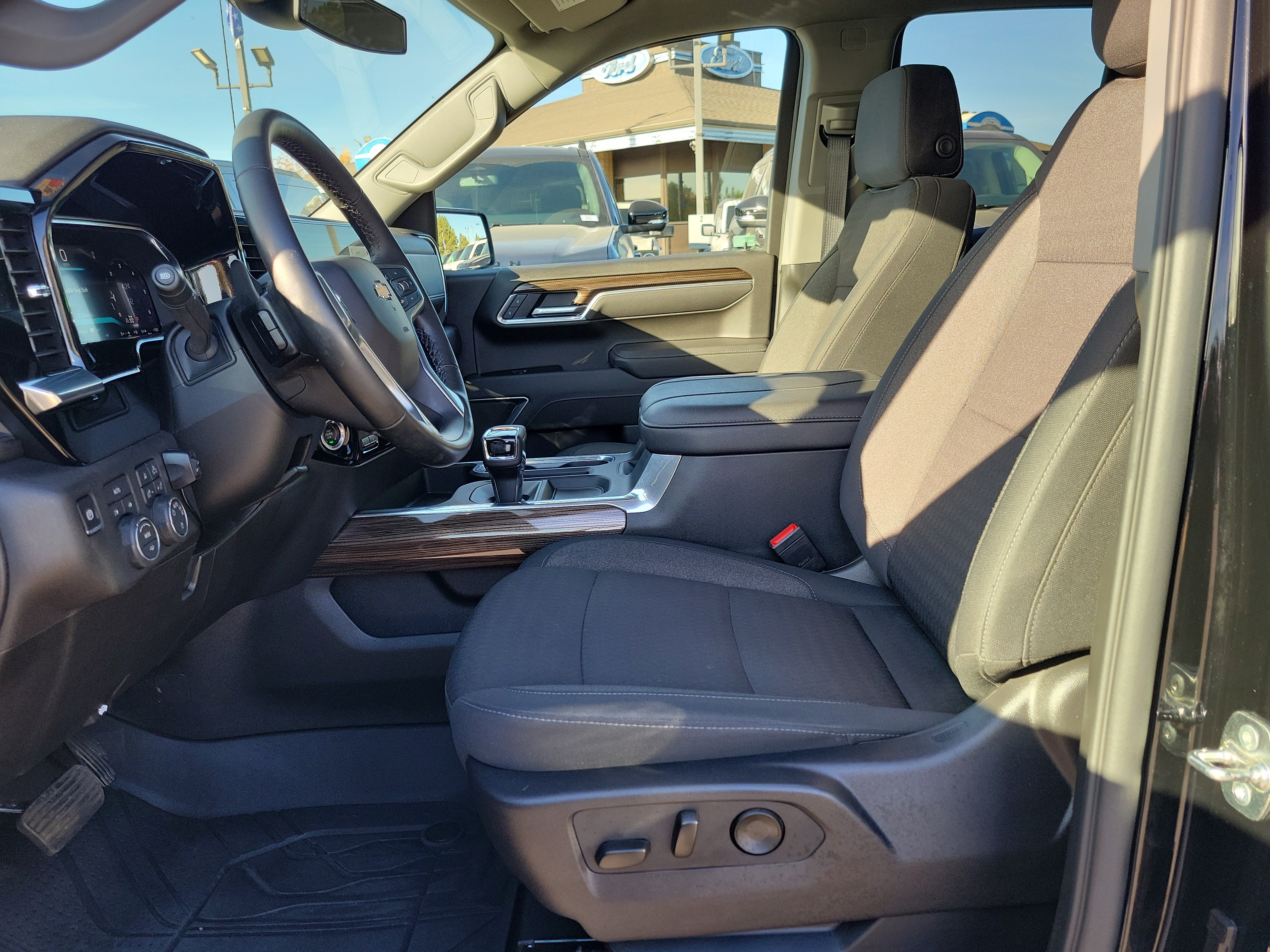 Used 2026 Chevrolet Silverado 1500 LT w/ All Star Edition Plus AWD/4WD image 15