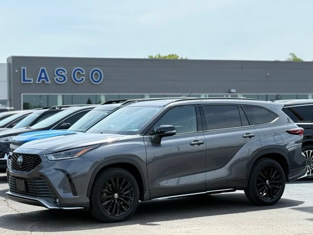 Used 2025 Toyota Highlander XSE