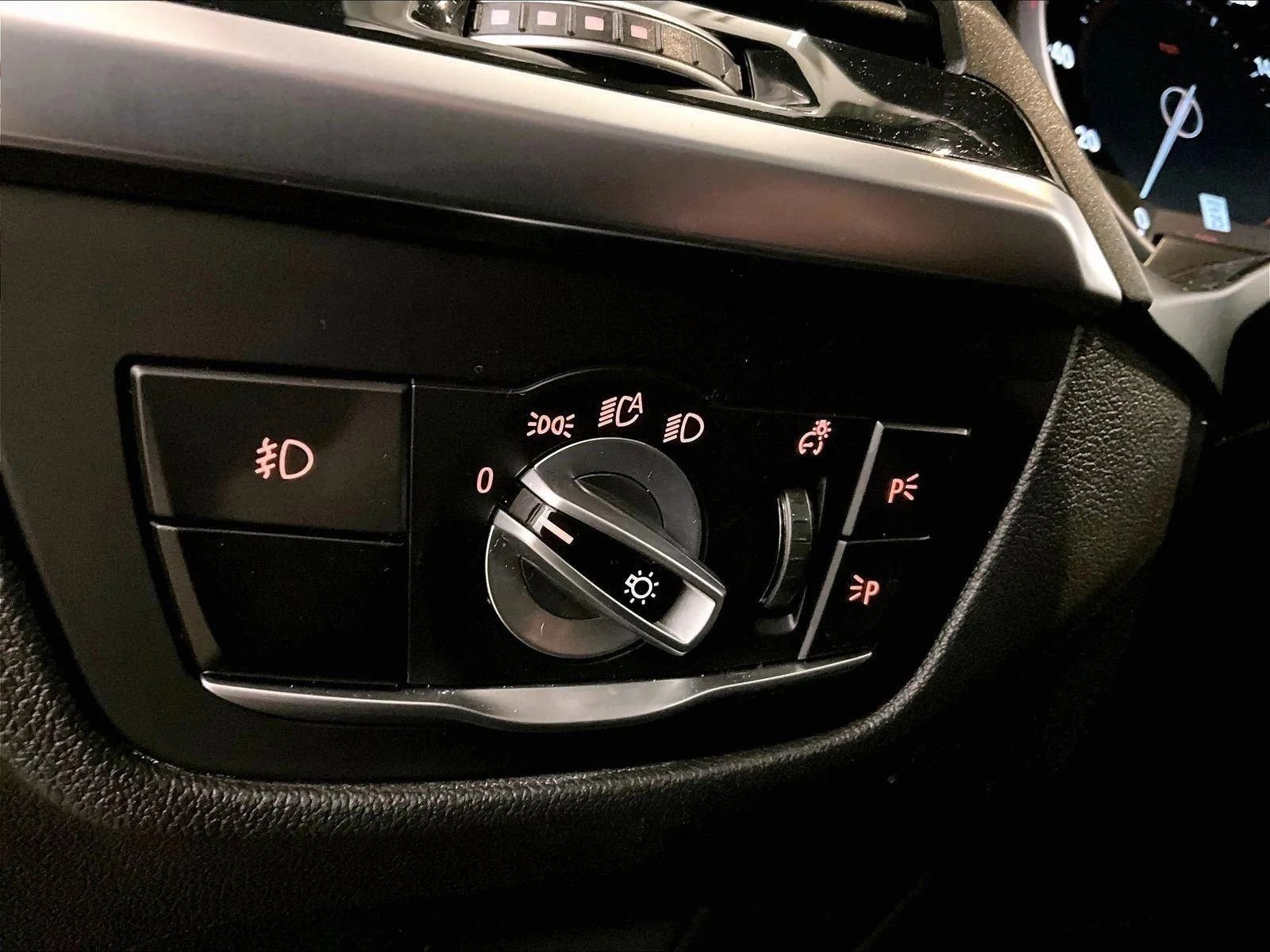 Used 2019 BMW X3 xDrive30i w/ Driving Assistance Package image 30