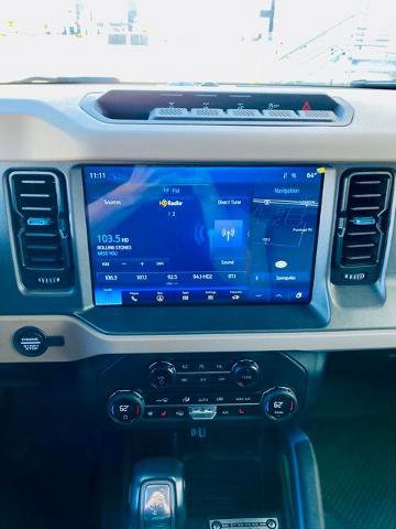 Certified 2024 Ford Bronco Wildtrak AWD/4WD image 16