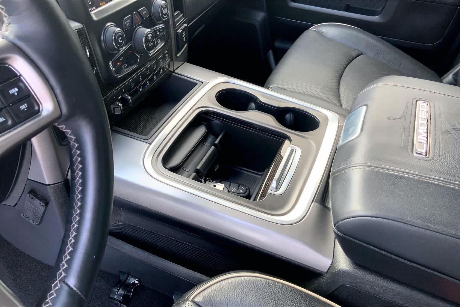 Used 2018 RAM 3500 Laramie Longhorn AWD/4WD image 17