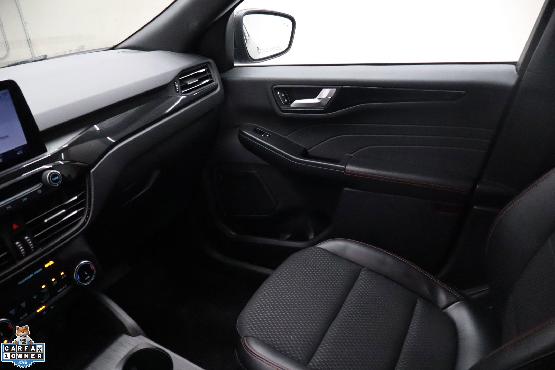 Certified 2025 Ford Escape ST-Line image 30