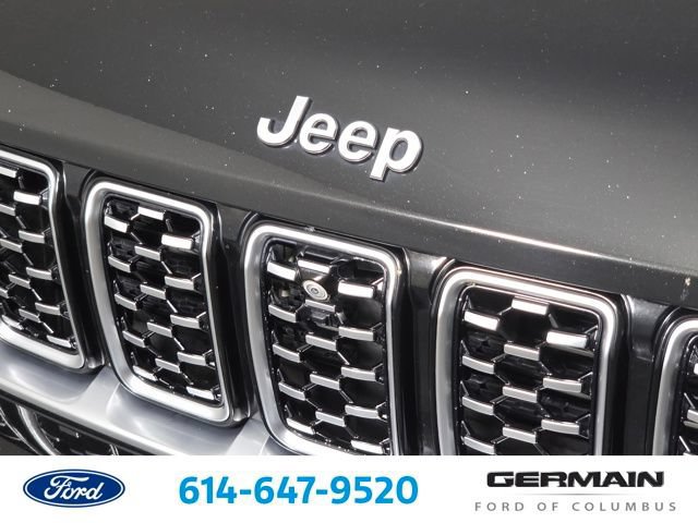 Used 2022 Jeep Grand Cherokee Summit AWD/4WD image 15