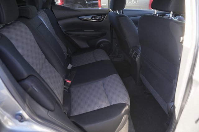 Used 2021 Nissan Rogue Sport SV image 15