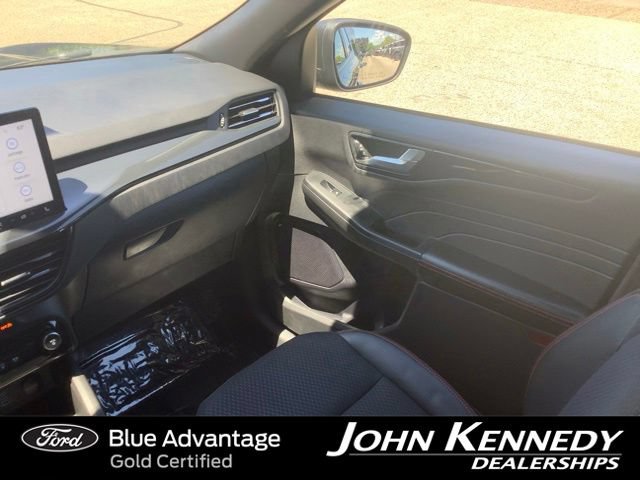 Certified 2023 Ford Escape ST-Line w/ Tech Pack #1 AWD/4WD image 21