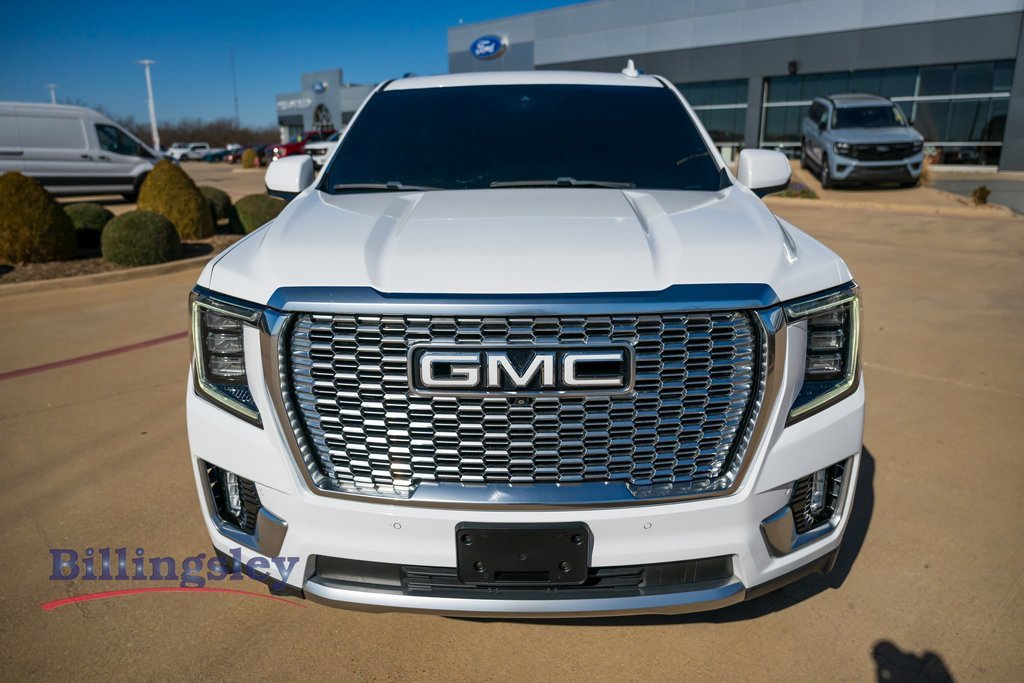 Used 2021 GMC Yukon XL Denali w/ Denali Premium Package image 8