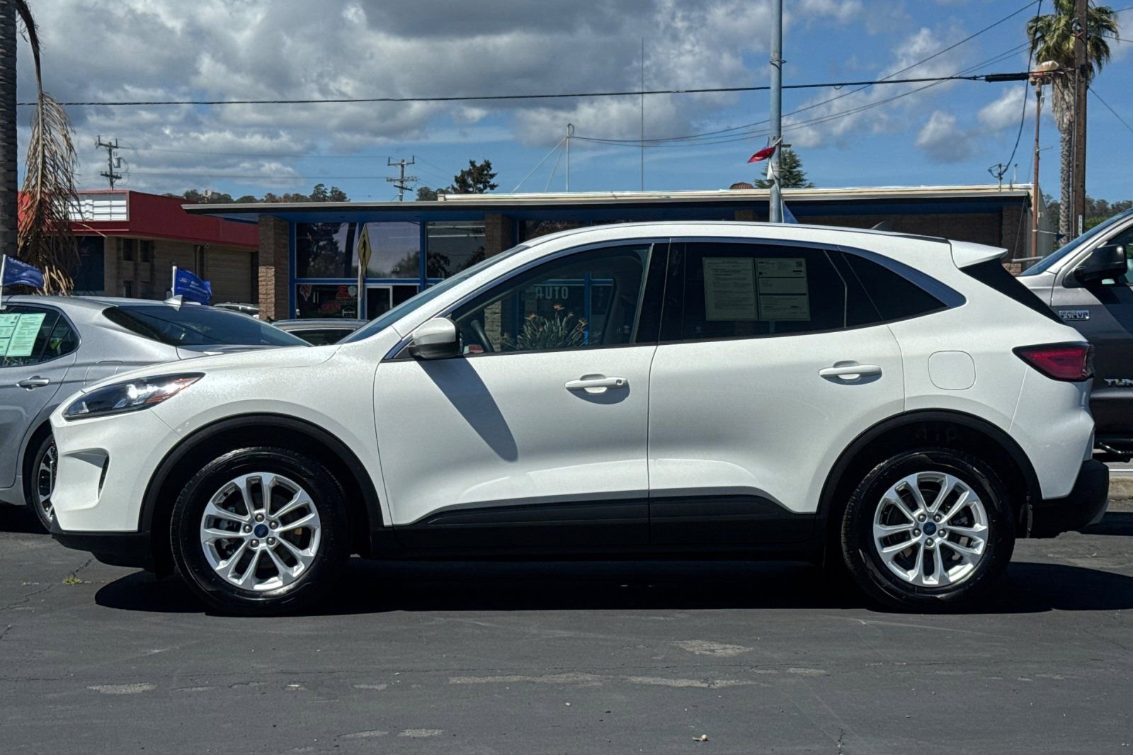 Certified 2020 Ford Escape SE FWD image 30